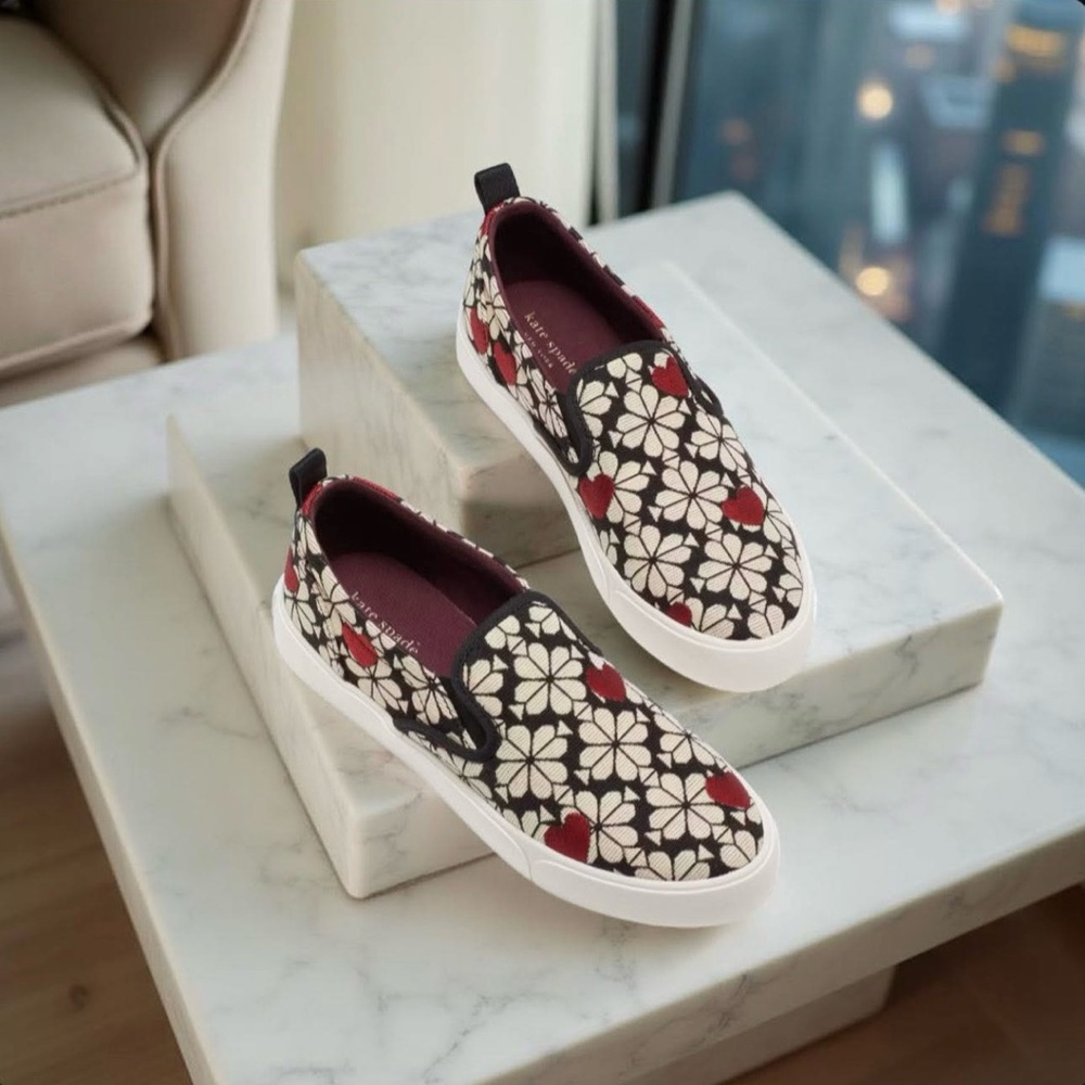 Kate Spade
Kylie Sneakers Floral Sneakers